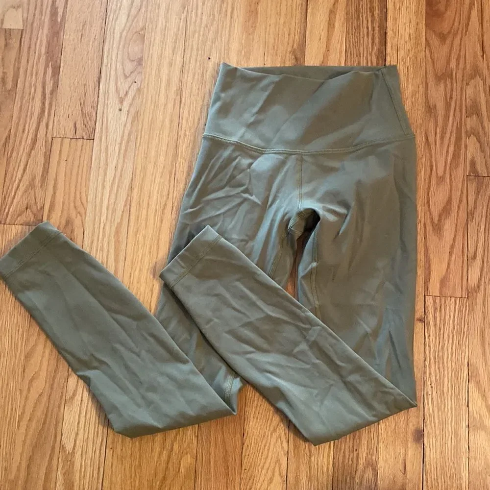 Lululemon sz 2 Wunder Under High-Rise Tight 25